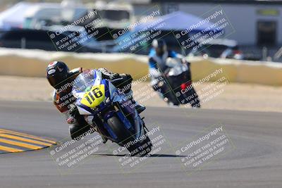 media/Oct-09-2022-SoCal Trackdays (Sun) [[95640aeeb6]]/Turn 2 (1110am)/